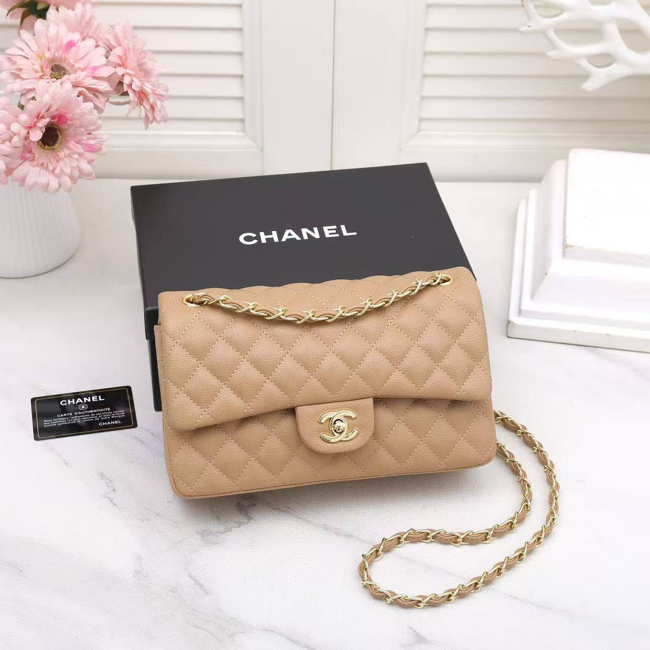 Chanel
nice quality
110 dhs✅
withbox

Zain143
♥️♥️♥️