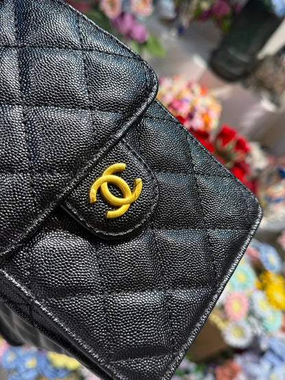 Chanel
110 dhs✅

Zain44
♥️♥️♥️