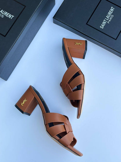 YSL
110 dhs💓
Size 36-42

Zain55
♥️♥️♥️