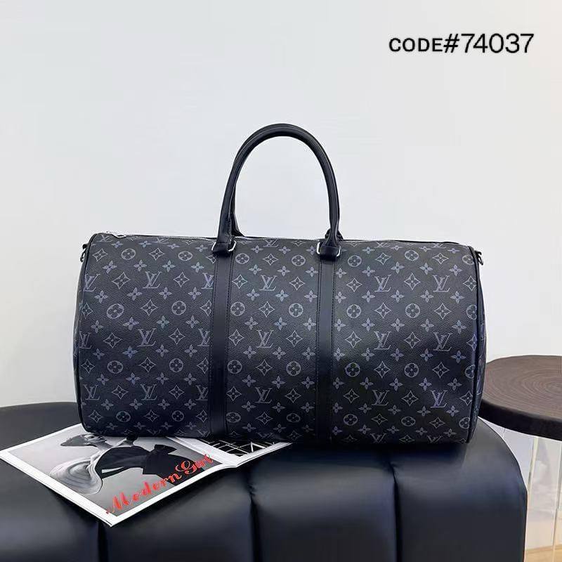 LV / GUCCI
TRAVELLING BAG
ᴄᴀɴᴠᴀss ᴍᴀᴛᴇʀɪᴀʟ
sɪᴢᴇ : 55 cm

70 dhs✅

Zain31
♥️♥️♥️