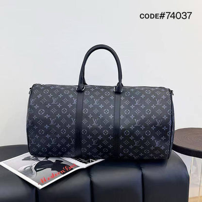 LV / GUCCI
TRAVELLING BAG
ᴄᴀɴᴠᴀss ᴍᴀᴛᴇʀɪᴀʟ
sɪᴢᴇ : 55 cm

70 dhs✅

Zain31
♥️♥️♥️