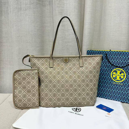 💗 Tory Bouch 2 in 1
1⃣️ First quality
Size: 40 * 30 * 17 cm
95 dhs👑

Zain115
♥️♥️♥️