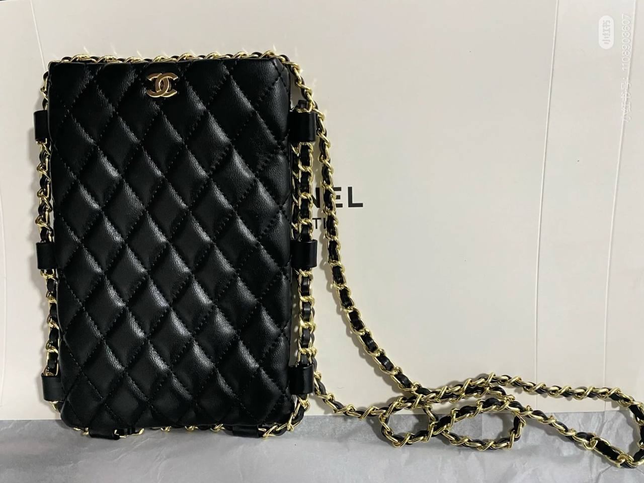 Chanel

70 dhs🪙🌨️

Size 13*19

Have box
🎁

Zain07
♥️♥️♥️