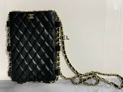 Chanel

70 dhs🪙🌨️

Size 13*19

Have box
🎁

Zain07
♥️♥️♥️