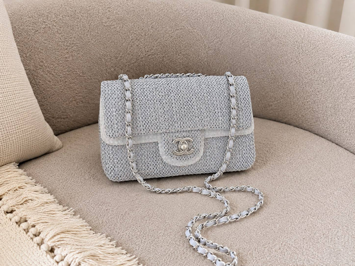 Chanel 
SUPER MASTER QUALITY
AVAILABLE

For Price 👇 WhatsApp✅
0568585901 
0507557372
0552275751 Owner Zain 👌

Zain322
♥️♥️♥️