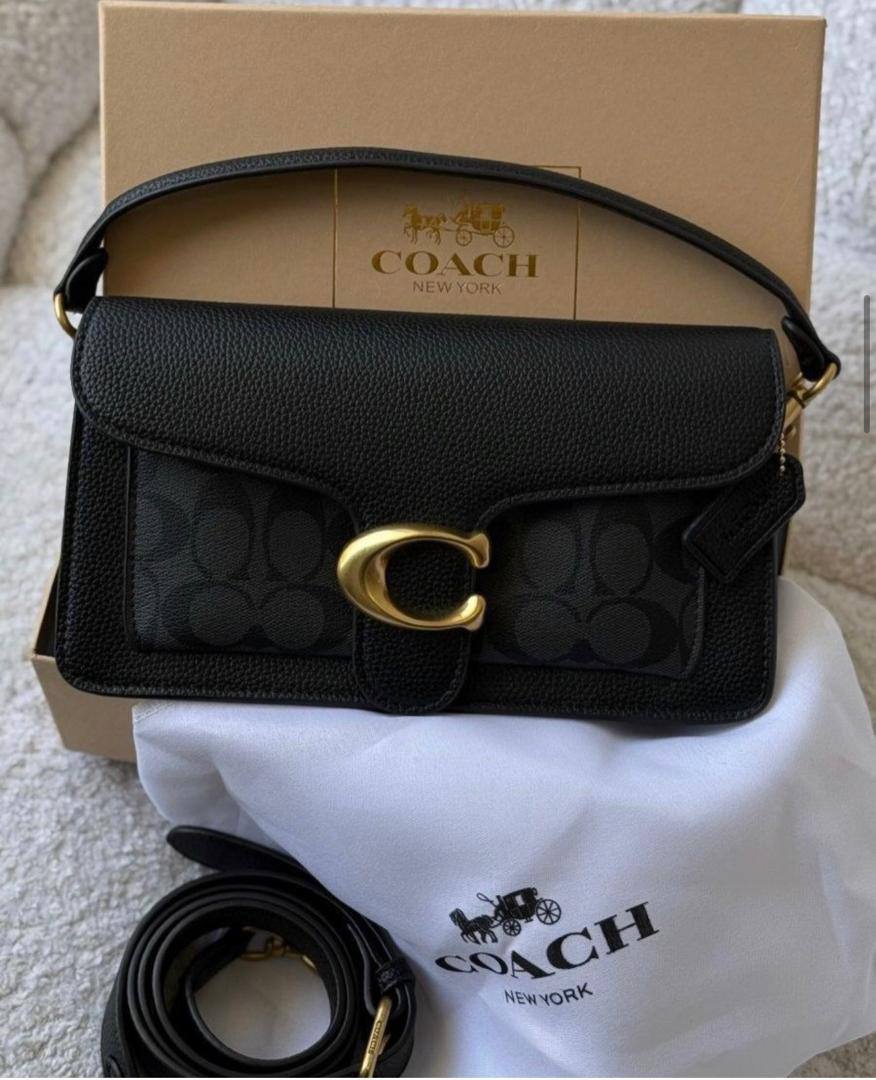 Coach
95 dhs❣️ 
high quality 

With box
🎁🎁🎁

22cm

Zain26
♥️♥️♥️