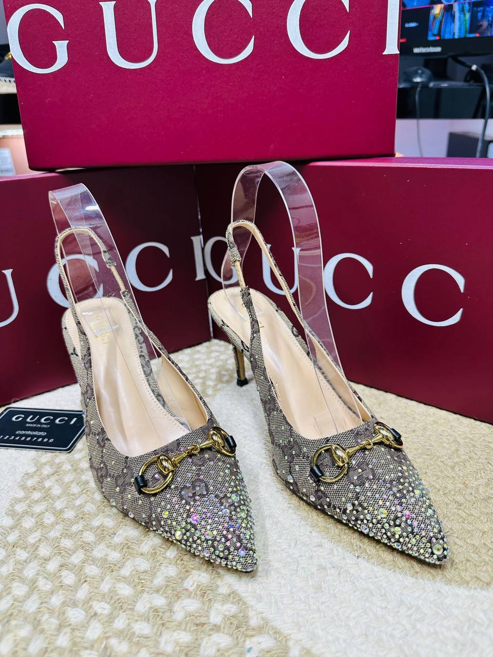 Gucci
💯high quality
Size 36-37-38-39-40-41
110 dhs💓

Zain86
♥️♥️♥️
