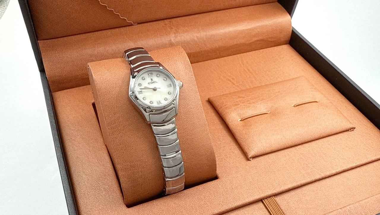 New ladies watches
65 dhs🪙💚

Zain45
♥️♥️♥️