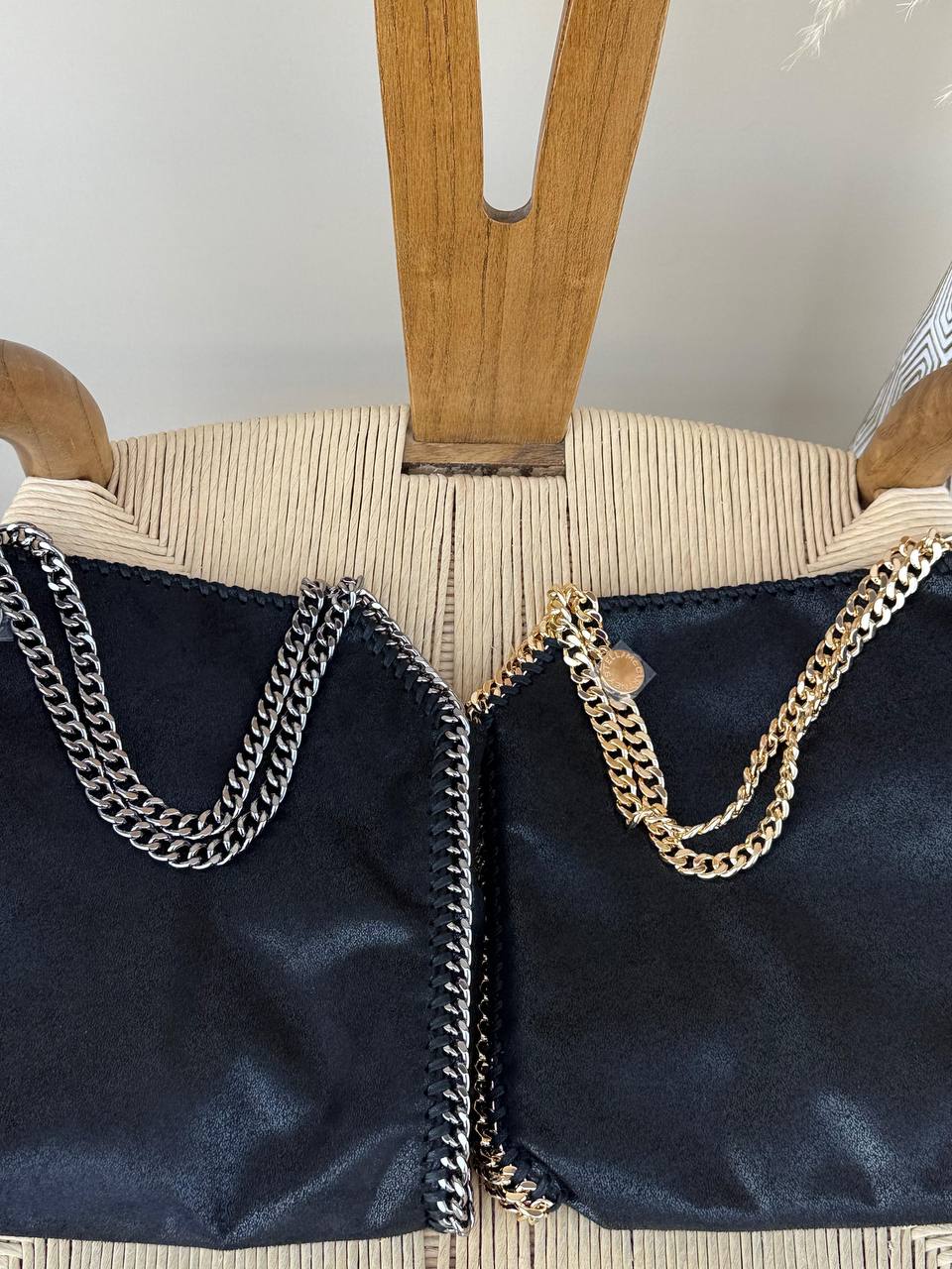 STELLA McCARTENY
25cm
350 dhs✅
Top quality

Zain167
♥️♥️♥️