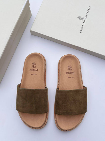 Brunello cucinelli 
130 dhs🪙🌨️
Size 40-45

Zain54
♥️♥️♥️