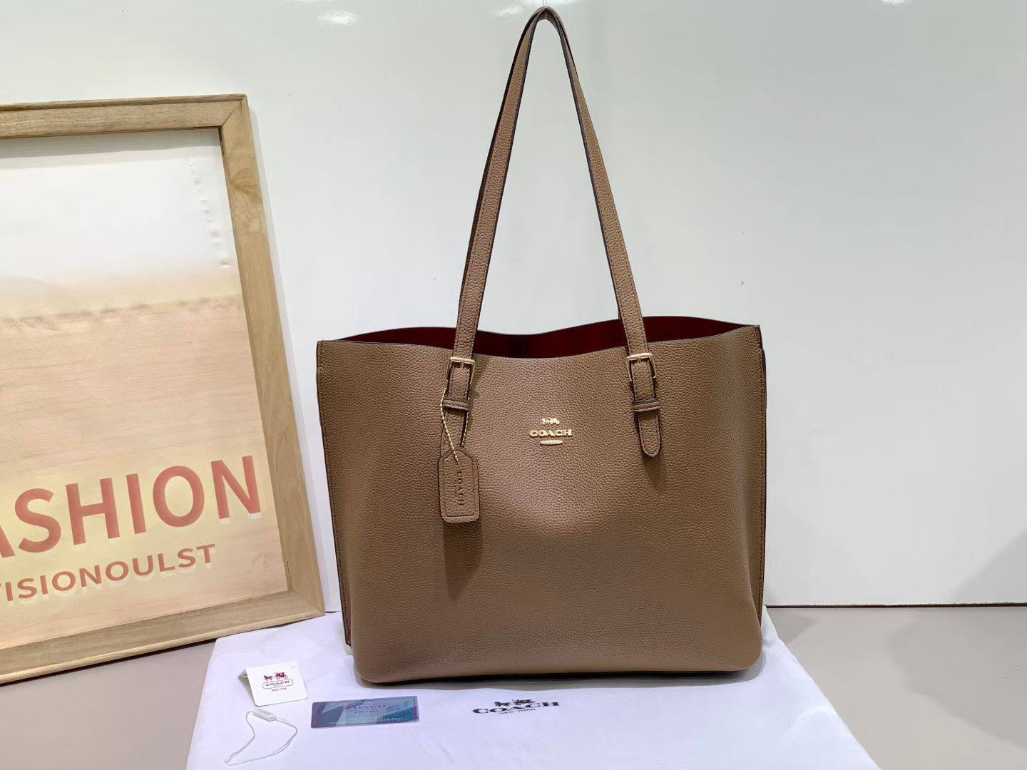 Coach
26cm
110 dhs🌺

Zain254
♥️♥️♥️