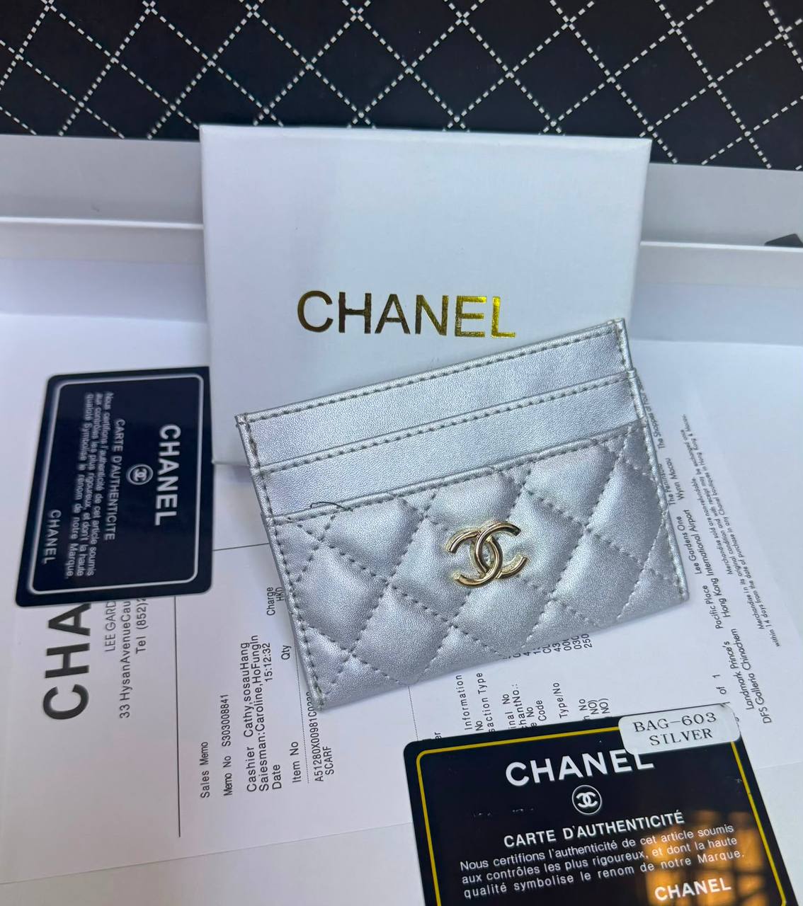 Card Holders
With box 
30 dhs💓

Zain93
♥️♥️♥️
