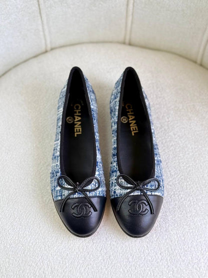 Chanel
Super *AAA* *+* Quality 💯 
With original packing🎁🎁
SIZE:36and42
450 dhs🖤

Zain309
♥️♥️♥️