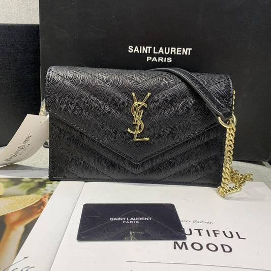YSL
Best quality

With box’s
🎁🎁🎁

90 dhs🇦🇪
size 19cm

Zain158
♥️♥️♥️