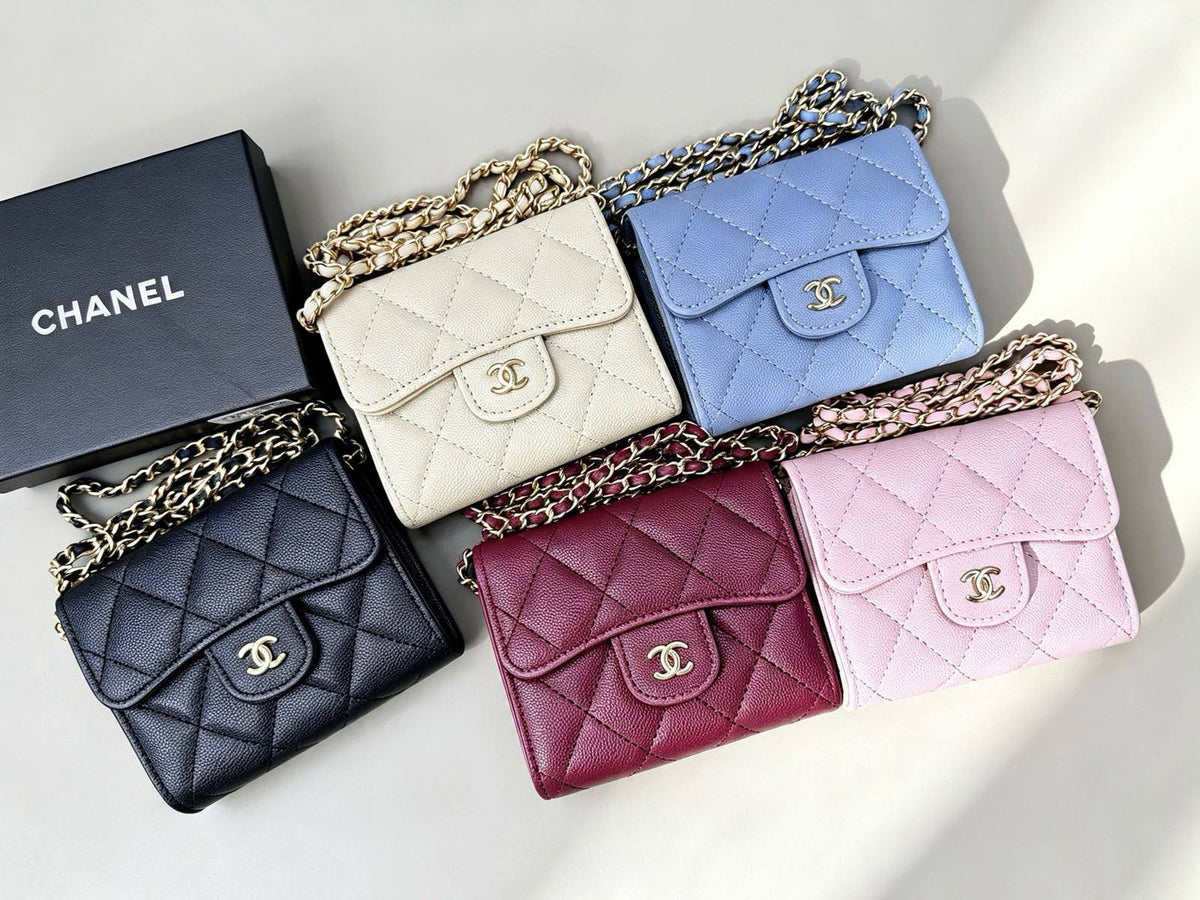 Chanel wallet 

with box 

60 dhs🇦🇪🇦🇪🇦🇪

Zain114
♥️♥️♥️
