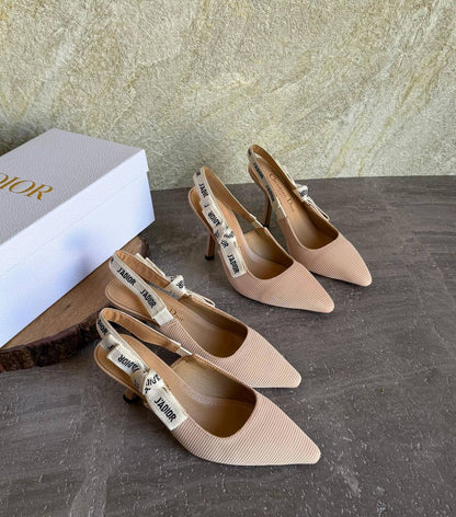 DIOR 
SuperMaster Quality 💯
450 dhs✅
Size: 36-41💥

Zain171
♥️♥️♥️