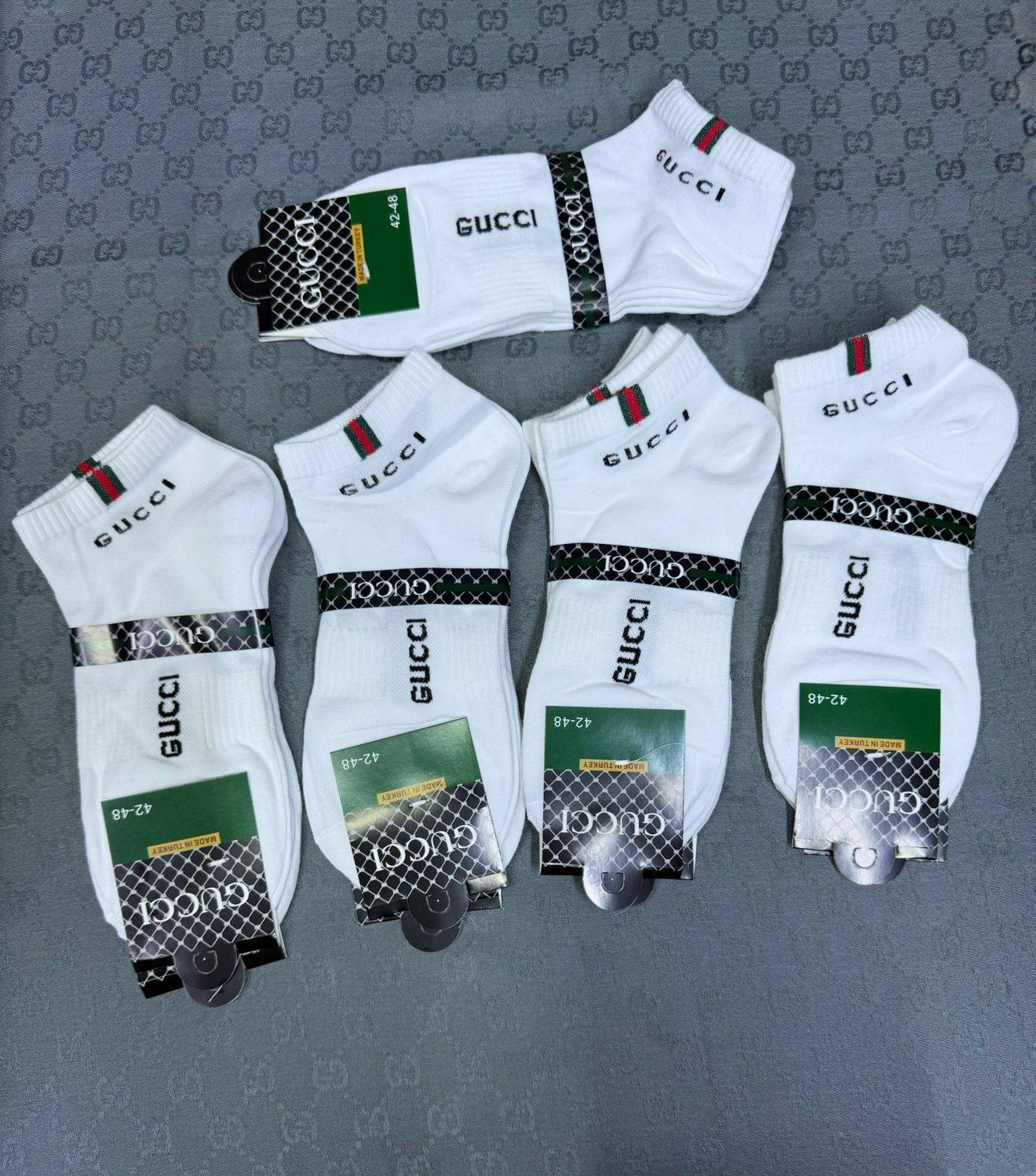 Socks
One packet
30 dhs🌺

Zain93
♥️♥️♥️