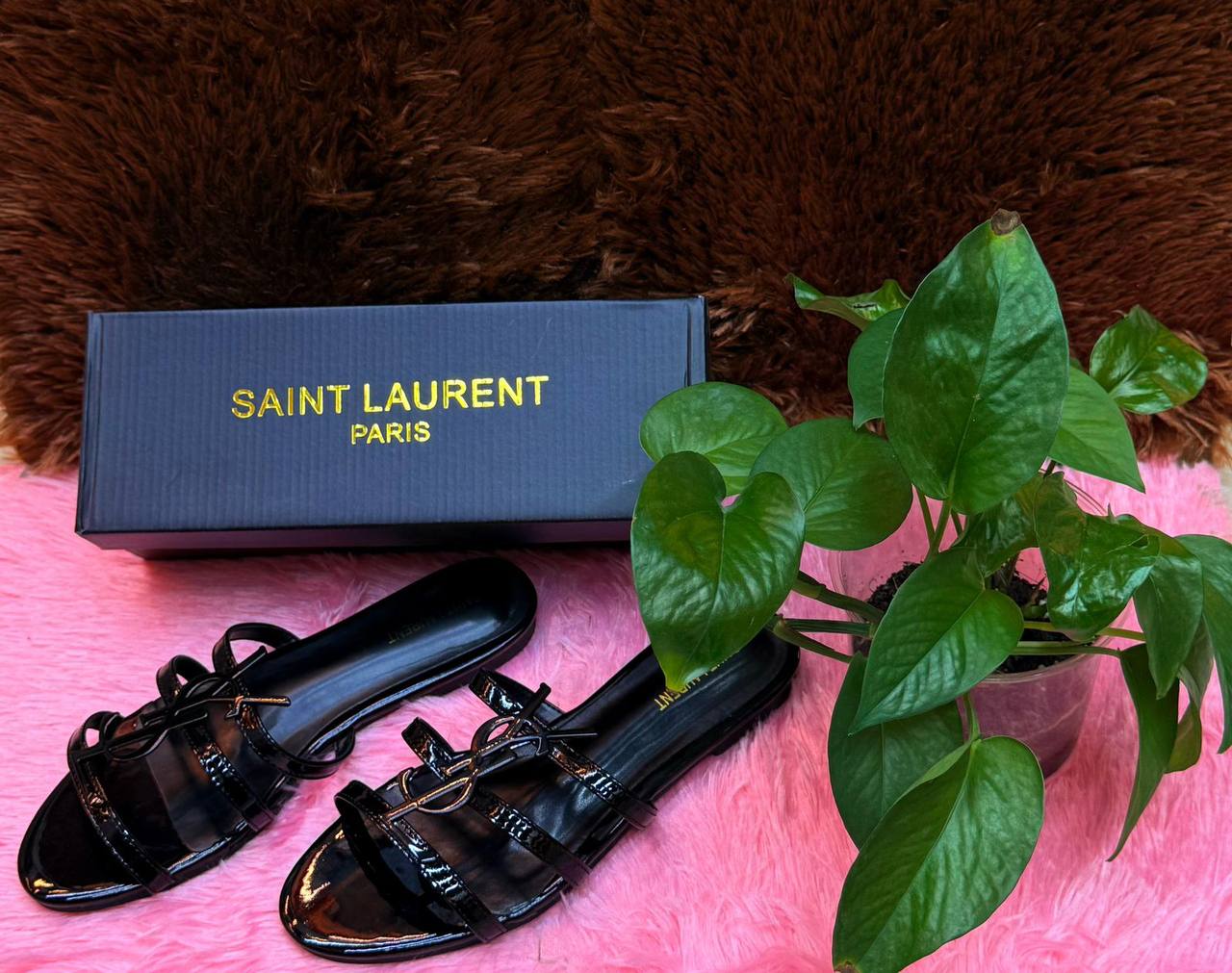 YSL
Size 36to41
65 dhs🪙🌨️

Zain236
♥️♥️♥️