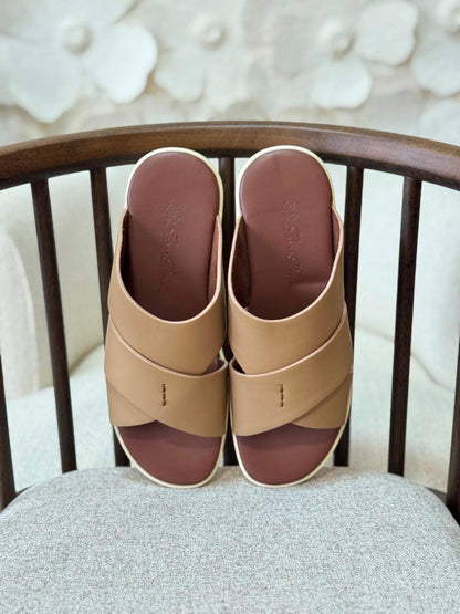 LORO PIANA 
*Vip quality*
*size: 40 to 46*
450 dhs🇦🇪🇦🇪

Zain185
♥️♥️♥️