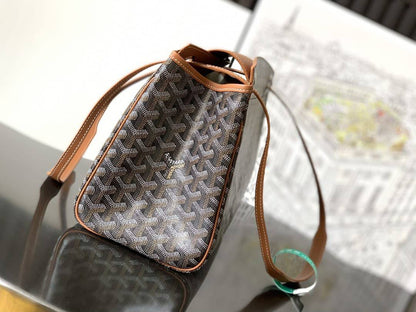 Goyard Rouette Souple Handbag✅*
*Size 31 cm*
For Price 👇 WhatsApp✅
0568585901 
0507557372
0552275751 Owner Zain 👌

Zain274
♥️♥️♥️