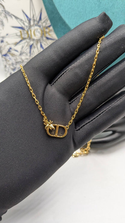 Dior
Master Quality
Necklace, Earrings & Bracelet


200 dhs🇦🇪 with Normal Box 🎁
210 dns🇦🇪 with Good Box 🎁


Zain210
♥️♥️♥️