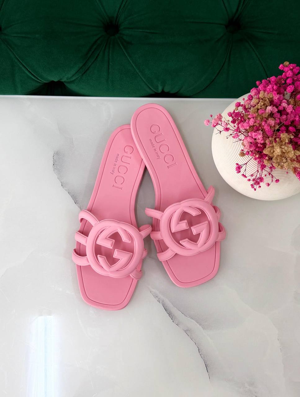 NEW Gucci
Vip quality
Size 36 to 41
400 dhs💓

Zain113
♥️♥️♥️