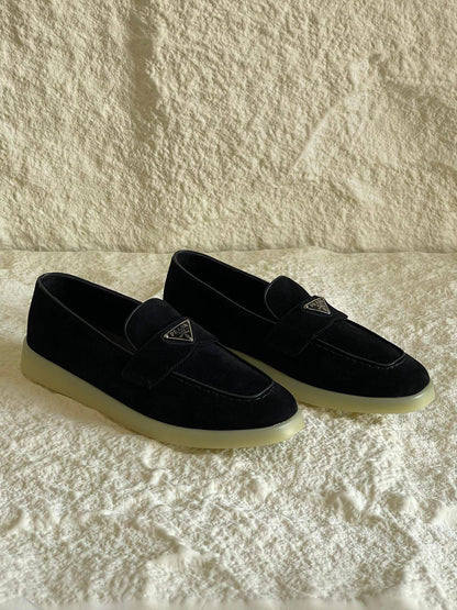 PRADA 
SuperMaster Quality 💯
450 dhs❣️
Size: 36-41💥

Zain171
♥️♥️♥️