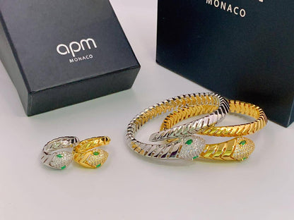APM 
BANGLE RING

115 DHS✅

WITH GOOD BOX AND PAPER BAG🎁

Zain89
♥️♥️♥️
