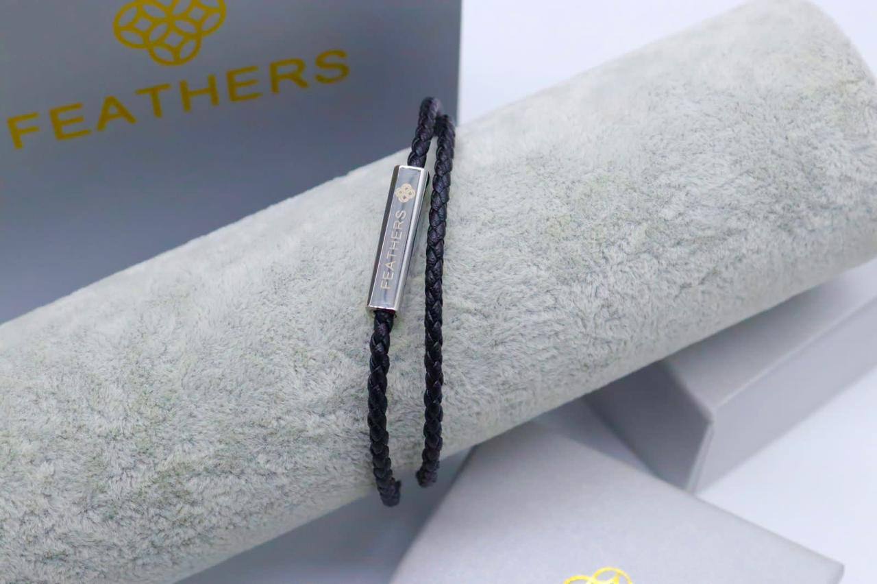 Bracelet 
55 dhs💓
+Box and paper bag🎁

Zain33
♥️♥️♥️