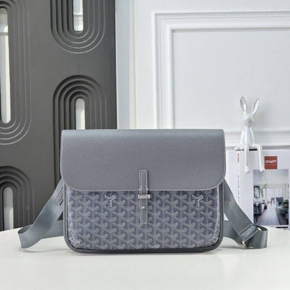 Goyard

With box
🎁🎁🎁

 size：32×4×25  
115 dhs❤️

Zain114
♥️♥️♥️