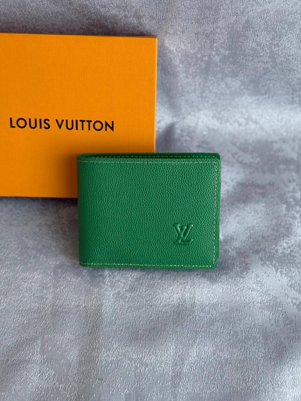 LV
*Men Wallet*
*Master Quality*
230 dhs✅

Zain179
♥️♥️♥️
