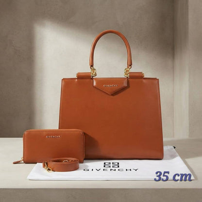 GIVENCHY Antigona Handbag
With Zipper Long Wallet
And Long Belt Strap
Gold Hardware
Size : 35 cm

120 dhs🇦🇪🇦🇪

Zain239
♥️♥️♥️