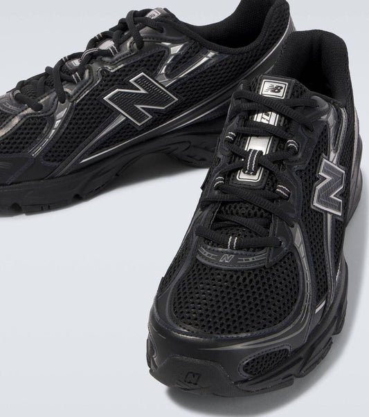 new balance 740 ‘Black’🖤
36-45 AVAILABLE 
180 dhs✅

Zain242
♥️♥️♥️