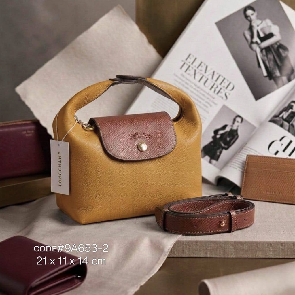 Long Champ ᴠᴀɴɪᴛʏ
ʜᴀɴᴅ ᴄᴀʀʀʏ ʙᴀɢ
ᴄʀᴏss ʙᴏᴅʏ ʙᴀɢ
ɢᴏʟᴅ ʜᴀʀᴅᴡᴀʀᴇ
ᴡɪᴛʜ ʟᴏɴɢ ʙᴇʟᴛ sᴛʀᴀᴘ
sɪᴢᴇ: 21 cm

60 dhs✅

Zain31
♥️♥️♥️