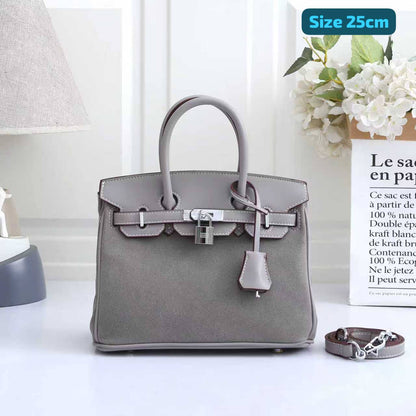 Hermes
Good quality 

with box 
🎁🎁🎁

120 dhs🪙🌨️

Zain186
♥️♥️♥️