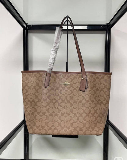 Coach
90 dhs🪙💕
Size: 33/16/29
Good quality

Zain07
♥️♥️♥️
