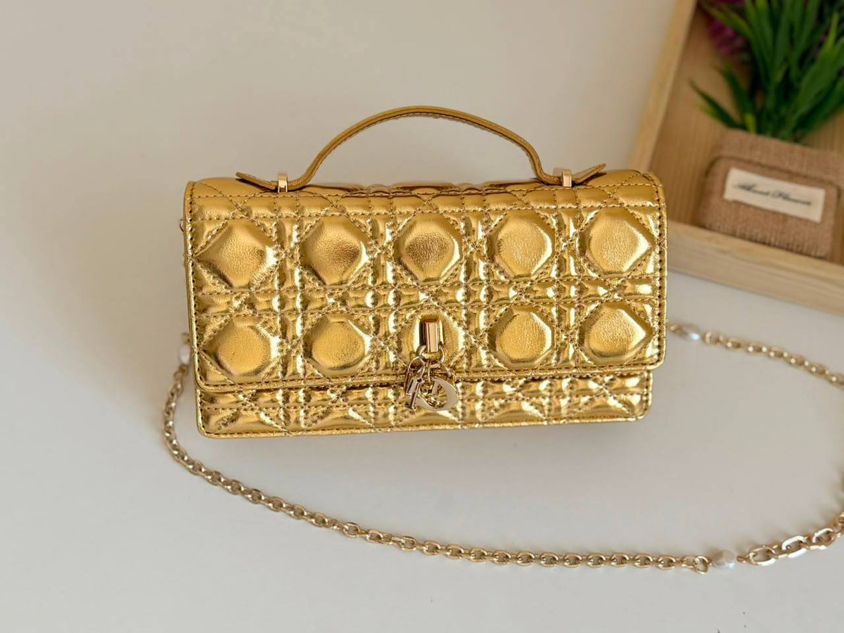 Dior

260 dhs🇦🇪🇦🇪

Zain134
♥️♥️♥️