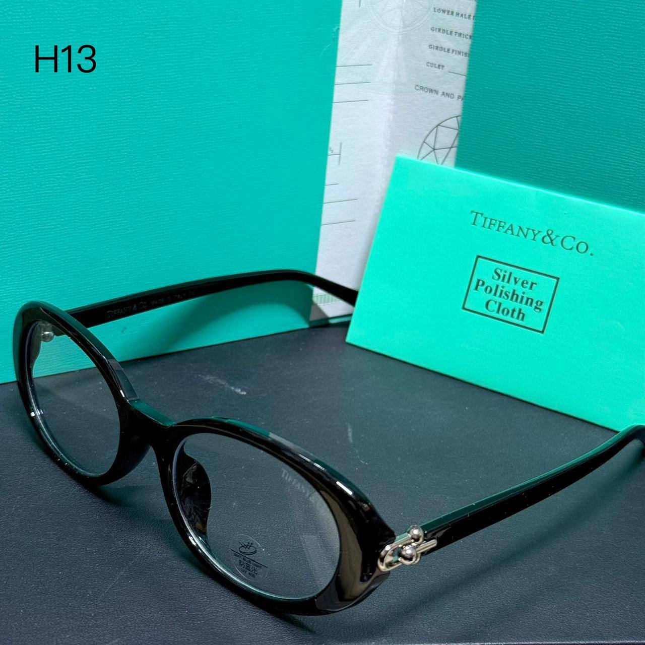 Tiffany ❤️‍🔥*
Sunglasses 🕶️ 
Copy one❣️
good quality 💯
With master box 🗃️ 
50 dhs🪙🌨️

Zain216
♥️♥️♥️