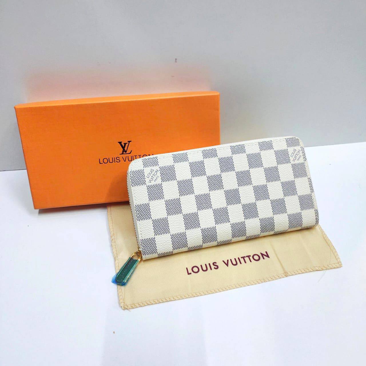 Wallets

35 dhs✅

with box
🎁🎁🎁

Zain40
♥️♥️♥️