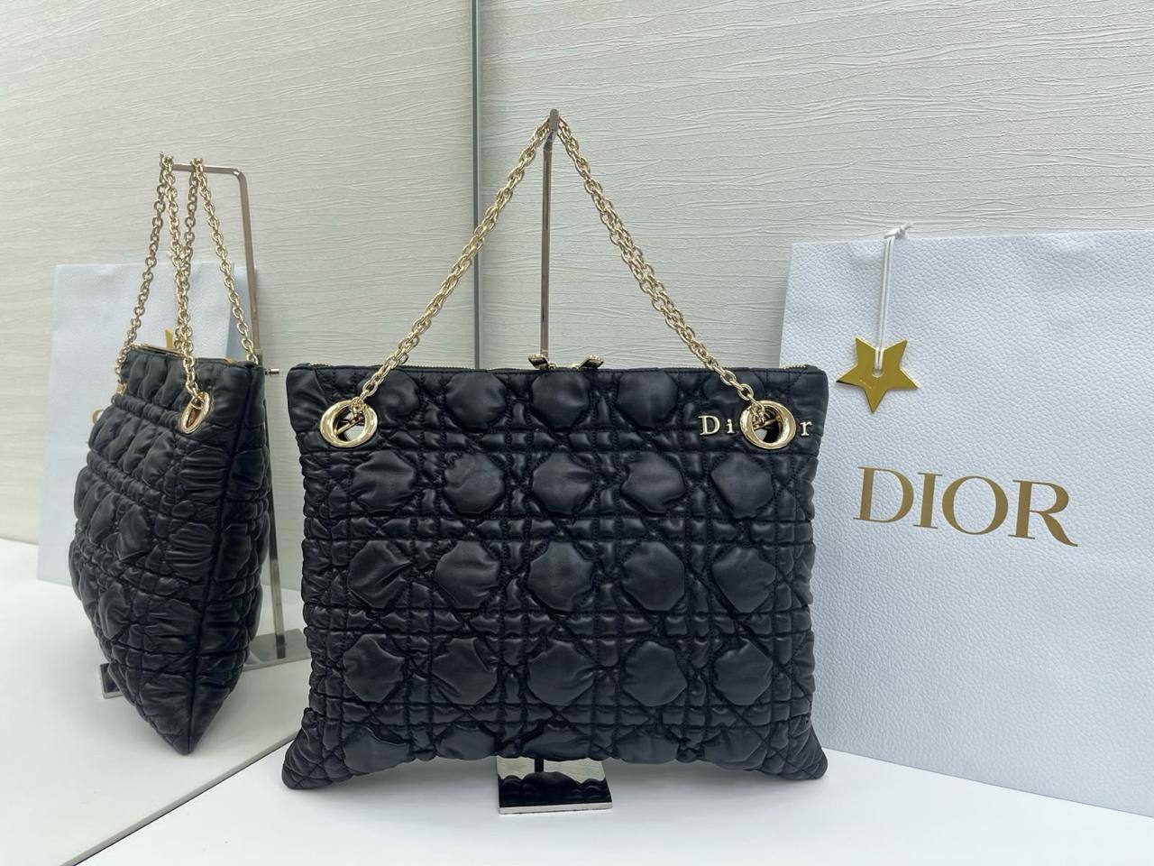 DIOR 
NEW DESIGN  

GOOD QUALITY 

110 DHS🇦🇪🇦🇪🇦🇪

Zain17
♥️♥️♥️