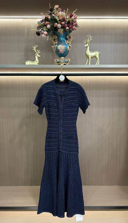 *New collections*                                                
SANDRO
*Super Master quality*
*Sizes: S M L XL* 
510 dhs✅

Zain308
♥️♥️♥️