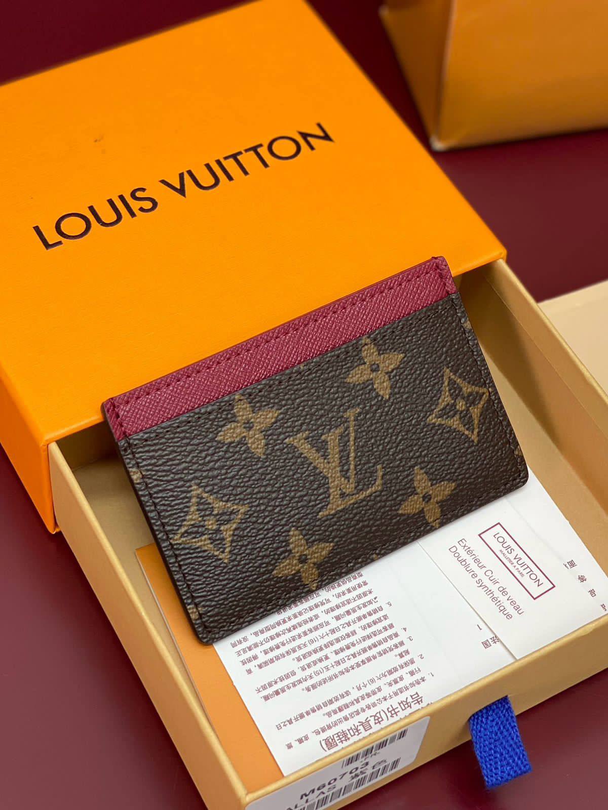 💞  *Lv*💞
💞*card holder*💞
210 dhs🪙🌨️

Zain275
♥️♥️♥️