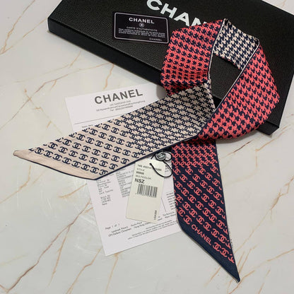 Silk Twilly Scarf 
Without box 🗃️ 
25 dhs✅

Zain231
♥️♥️♥️