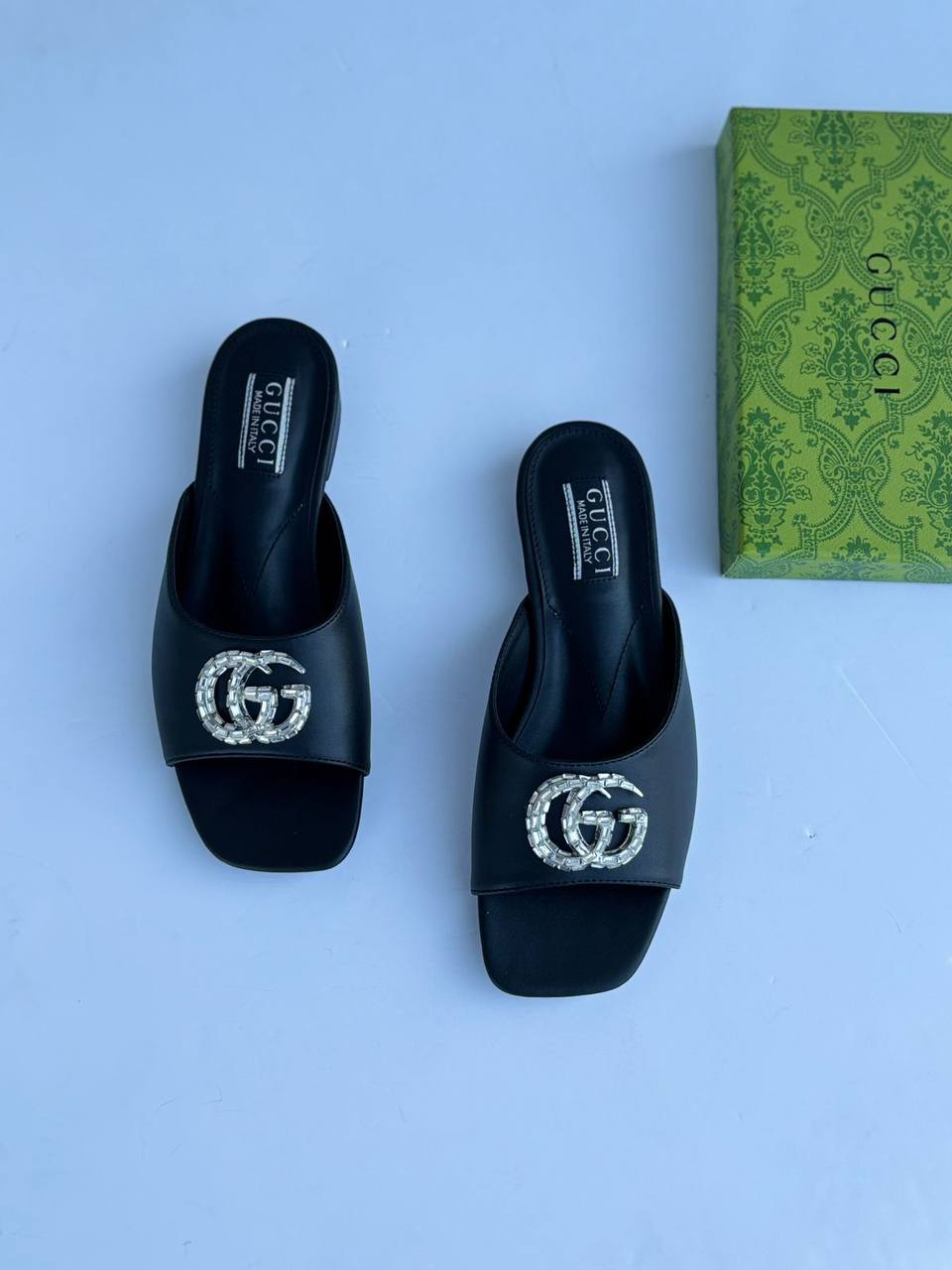 Gucci 
100 dhs🪙🌨️
Size 36-42

Zain55
♥️♥️♥️