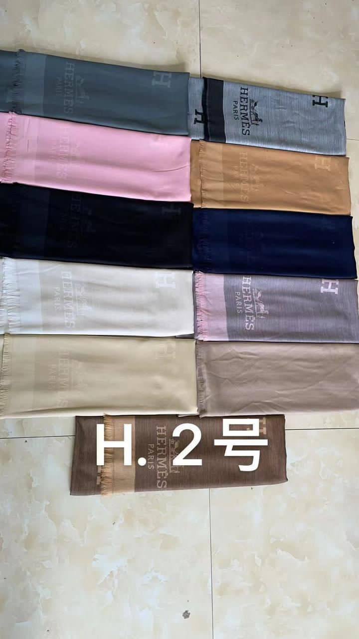 Cotton scarf 
45 dhs🪙🌨️

Zain93
♥️♥️♥️