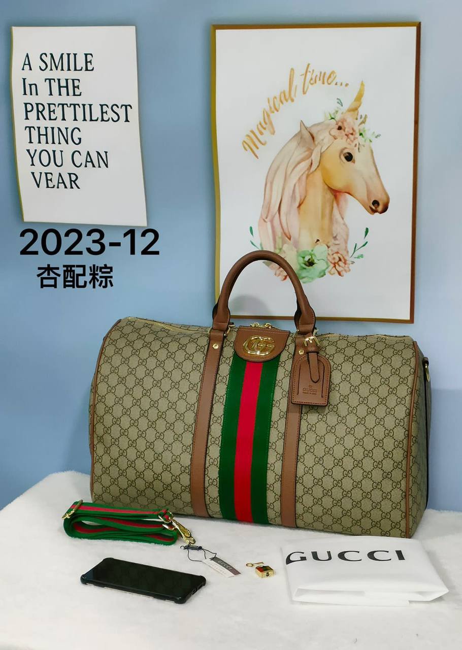 LV
Travel Bags
good quality 
130 dhs✅

Zain137
♥️♥️♥️