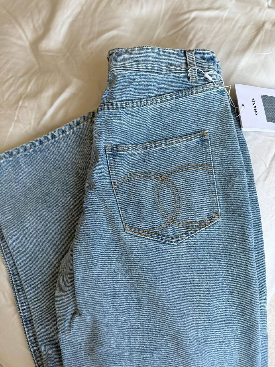 ❤️‍🔥 CHANEL NEW❤️‍🔥✨
✨VIP QUALITY 😍✨ 
Size : 34-36-38-40
710 dhs✅
Orginal Brand 

Zain287
♥️♥️♥️