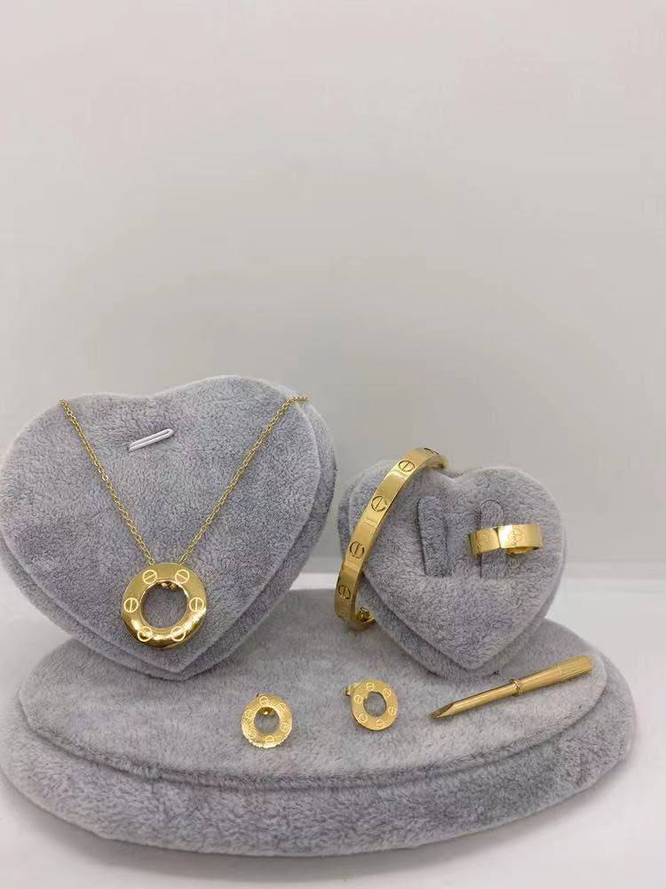 New sets

50 dhs

Zain45
♥️♥️♥️