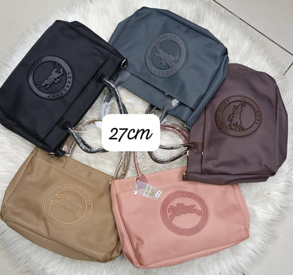 AVAILABLE

 LONGCHAMP 

HIGH QUALITY 🎁

85 dhs🇦🇪🇦🇪

Zain169
♥️♥️♥️