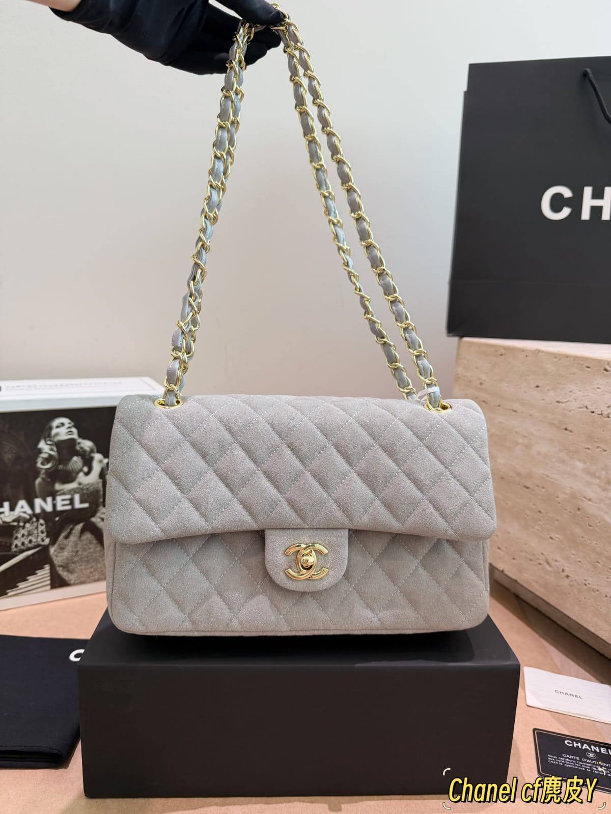 Chanel

25cm

340 dhs🇦🇪🇦🇪

Zain10
♥️♥️♥️